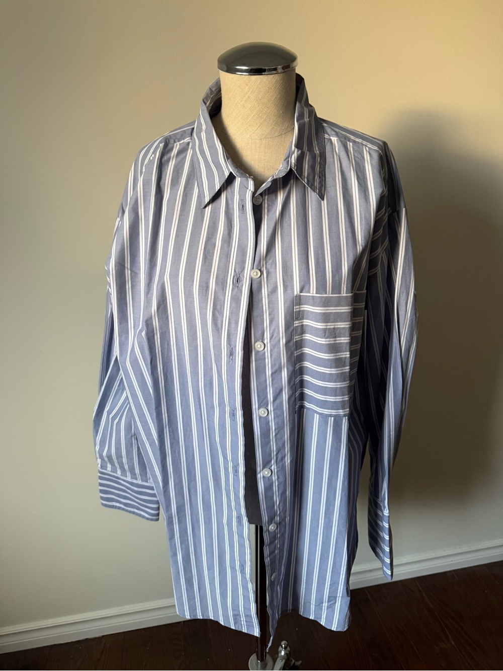 Banana Republic Blue and White Vertical Stripe Button-Down Shirt